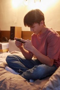 Jeu vidéo ado et décrochage scolaire Jeu vidéo ado et décrochage scolaire